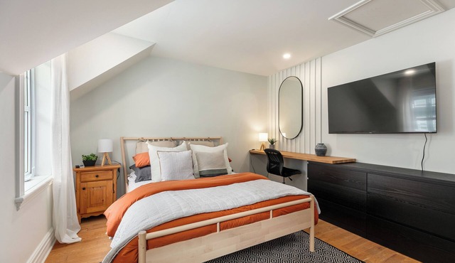 Grande Maison Luxueuse au Pieds de Bromont in Bromont
