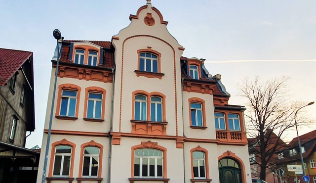 Group apartments in Wilhelminian-style villa with castle view and parking for 16 guests in Wernigerode