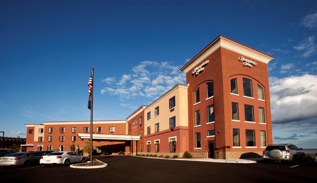 Hampton Inn Marquette-Waterfront in Marquette