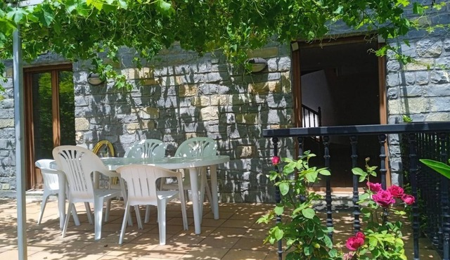 Holiday Home 'Harrizko Etxea' with Mountain View, Private Terrace and Air Conditioning in Larraul