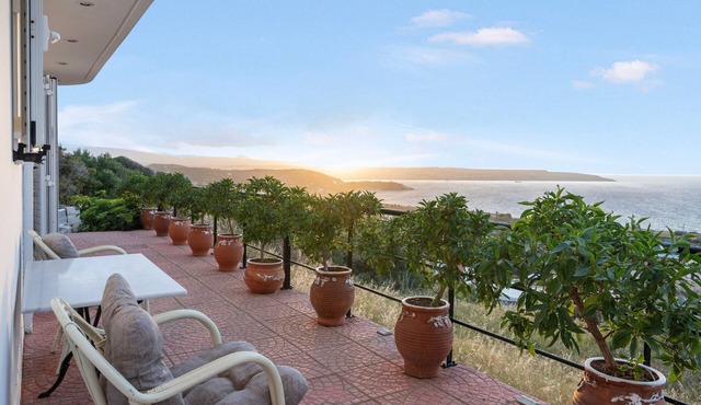Holiday Home 'Panorama Apartment' with Sea View, Wi-Fi and Air Conditioning in Siteia