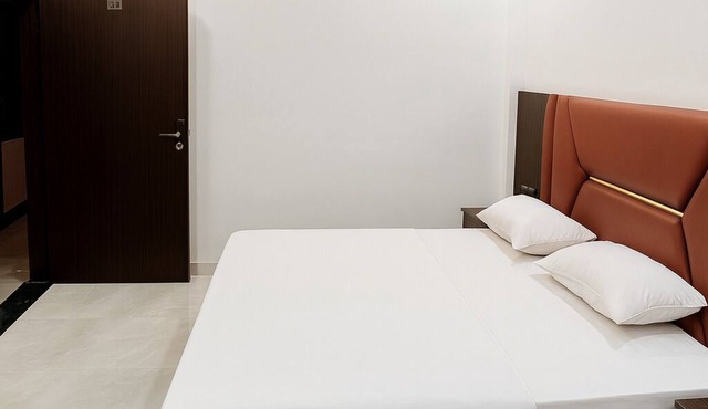 Hotel Empress Grand, 2.5km from Taj Mahal in Agra
