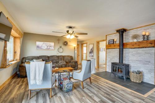 Idyllic Rye Cabin: Deck w/Mountain Views! in Rye