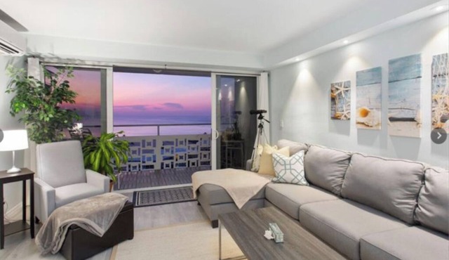 Lauderdale-by-the-Sea high rise with ocean views in Lauderdale By The Sea
