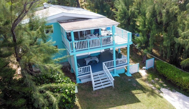 LORRAINE UNIT B -Beautiful 2 Bedroom 2 Bathroom Beach Apartment in Cattlewash in Springfield