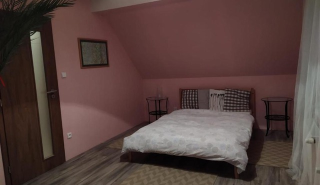 Luxury accommodation near Prague airport in Středokluky