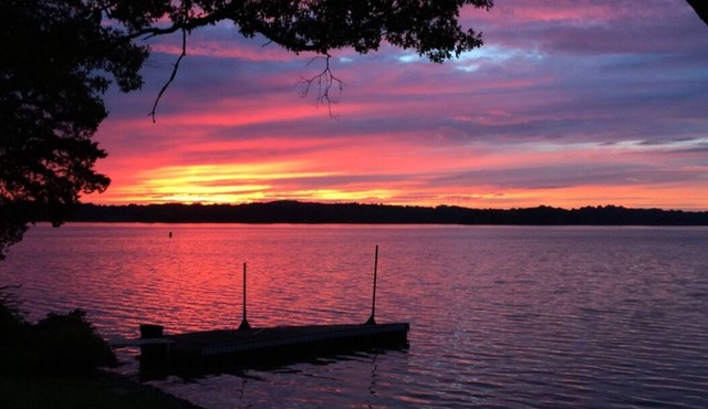 Luxury Lake Living Close to the City! w/optional pontoon boat with a slide! in Mt. Juliet