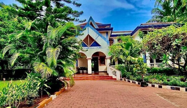 Luxury Vintage Villa in the heart of North Goa. in Verla Canca