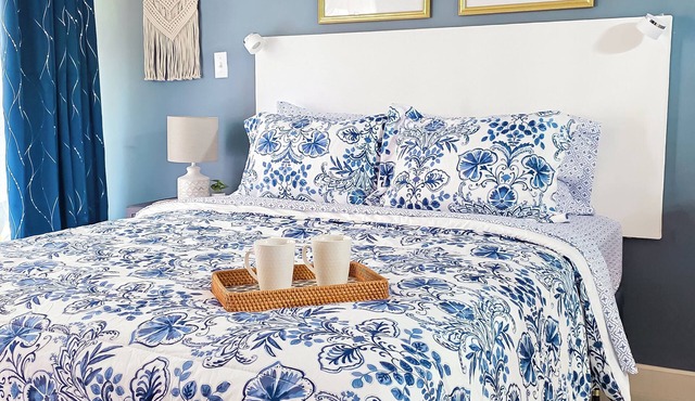 NEW Luxury RoyalBlue 1109 Beachfront Studio at Coral Beach, Grand Bahama in Freeport