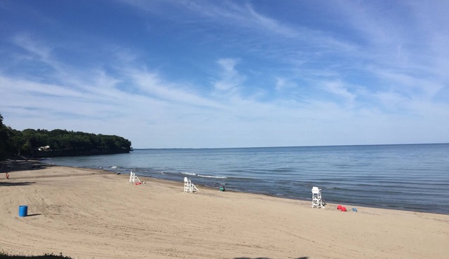 Newly remodeled Angola/Point Breeze, NY cottage on Lake Erie in Angola