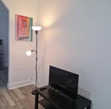 Nice 1 Bedroom Apartment in Sunny Days Motel 3 in St. Petersburg