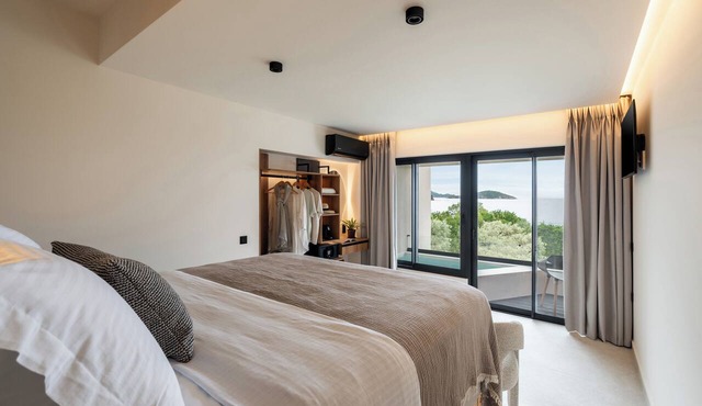 Nimfi Suites in Skiathos