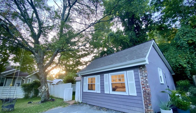 Peaceful Mountain Retreat 15 minutes from Downtown Chattanooga. in Signal Mountain