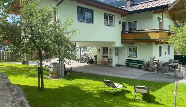 Pletzenauer Vacation Rental - Apartment/Living Room/Kitchen/2 Bedrooms/Shower, Toilet in Rain