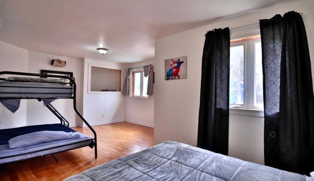 "Rustic country farm 5 min. from Magog Lake, commerce and highway. in Sainte-Catherine-de-Hatley