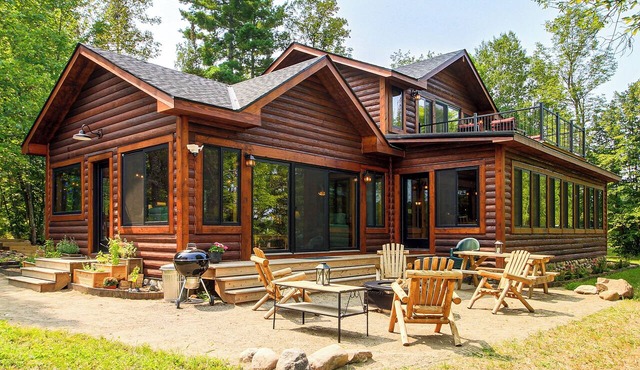 Serene Wilderness Acres Retreat on Bear Lake in McGrath
