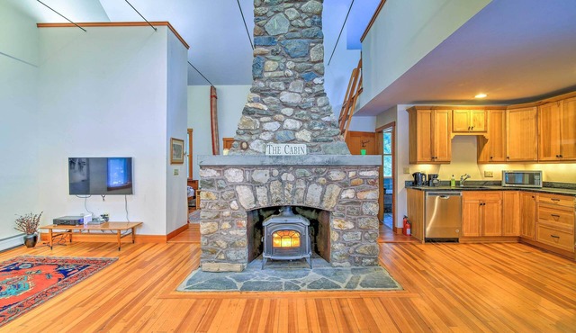 Shelburne Studio Cabin w/Spring-Fed Pool! in Shelburne