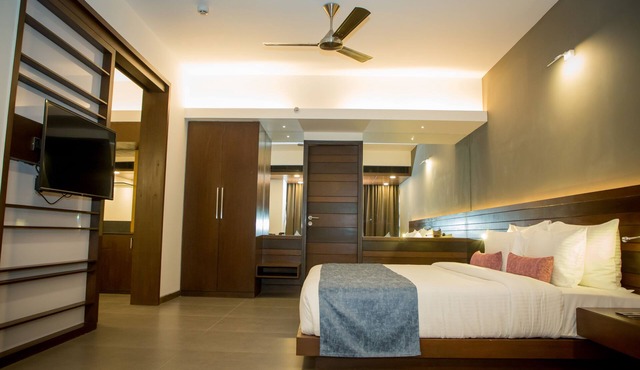 SinQ Prive in Candolim