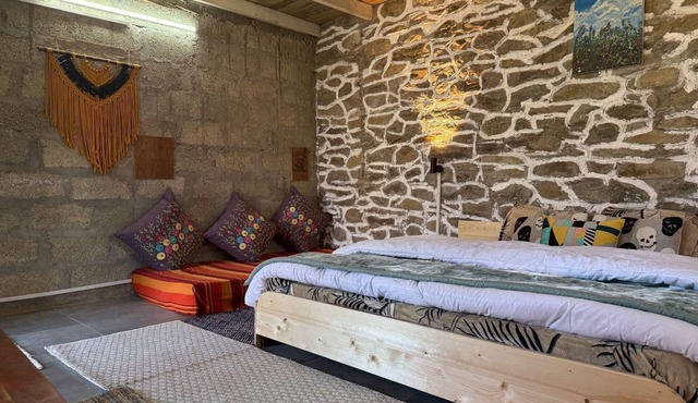 Soothing 1-bedroom bed & breakfast in charming Naggar in Naggar