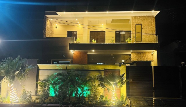 Spacious 5-Bedroom Homestay with Attached Washrooms, near Amritsar Airport. in Amritsar