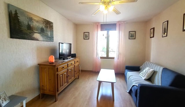 Spacious T3 between City & Lake, Wifi, Pets Allowed in Aix-les-Bains