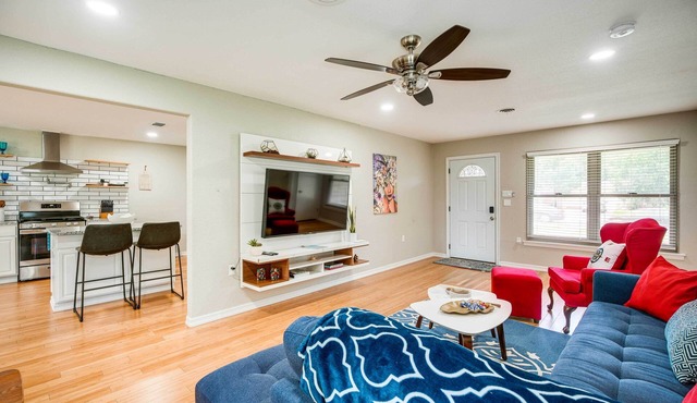 Spacious Yard: Pet-Friendly Home in San Antonio! in San Antonio