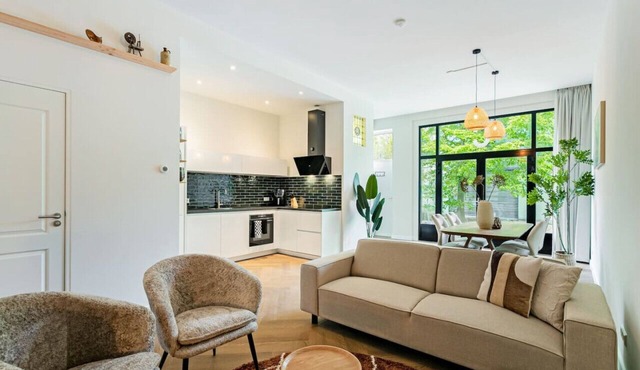Stylish apartment next to the Amstel river -unit C in Amsterdam