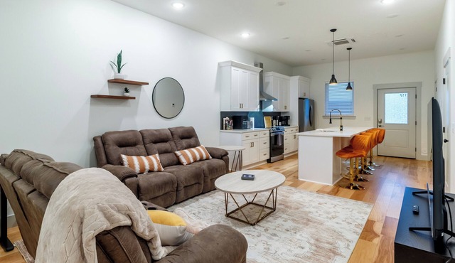 Stylish Downtown Getaway – Walk to Everything! in Chattanooga