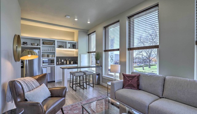 Stylish San Marcos Apt in the Heart of Dwtn! in San Marcos