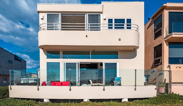 Time2Relax at this Beachfront House on Silverstrand! in Oxnard