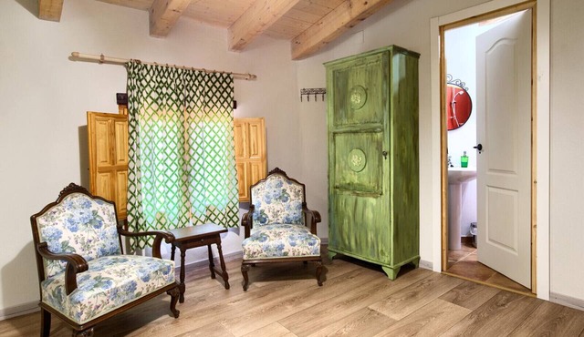 Triple room-Private Bathroom-Mountain view-Verde in Teruel