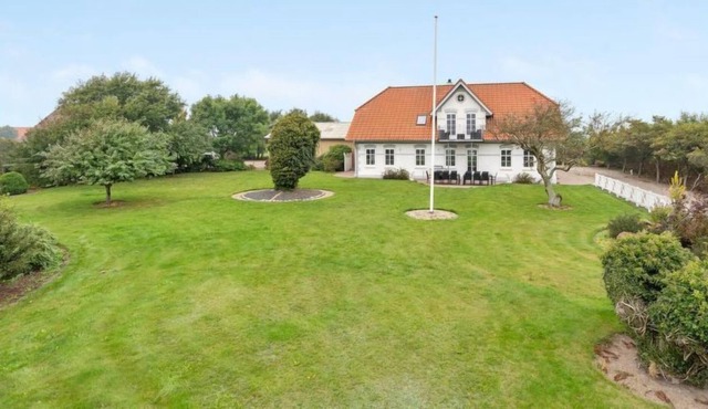 Vacation home "Singa" - 19km from the sea in Western Jutland in Højer - 14 persons, 6 bedrooms in Højer