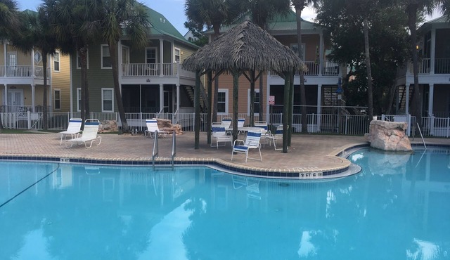 Vacation Paradise at Purple Parrot Resort Relax at the Tiki Bar New on in Pensacola