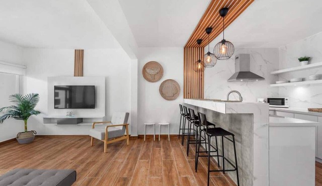 Villa Atlántico Mar | Trendy 2 BR w/1 Parking in Dorado