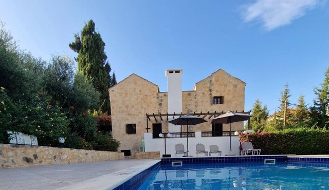 Villa Penelope Creta in Douliana