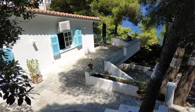 Villa Supernova, villa for 10 in Kanapitsa in Skiathos