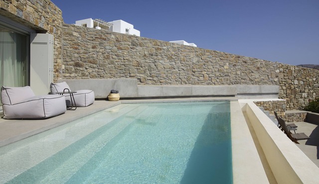 Wave18 Spacious,Luxurious,Contemporary,3 swimming pools,Gym,Spa,Sea View. in Mykonos