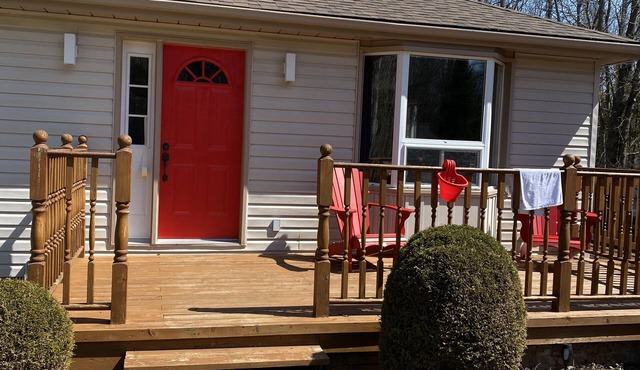 Welcome to Red door cottage! Sauble Beach! in Sauble Beach