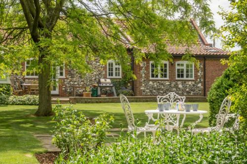Westgate Cottage Thornham in Thornham