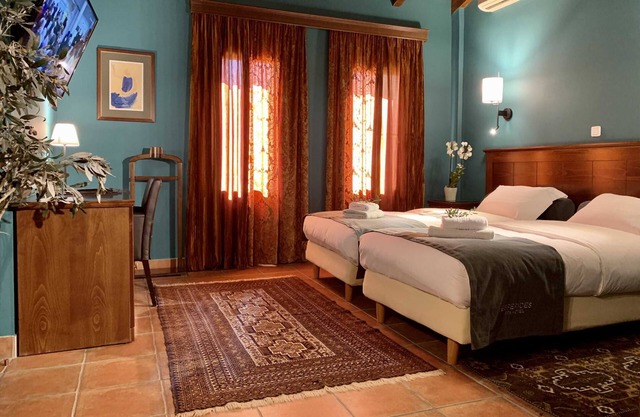 Premium Quad Retreat - Esperides Sunny Getaway in Naoussa