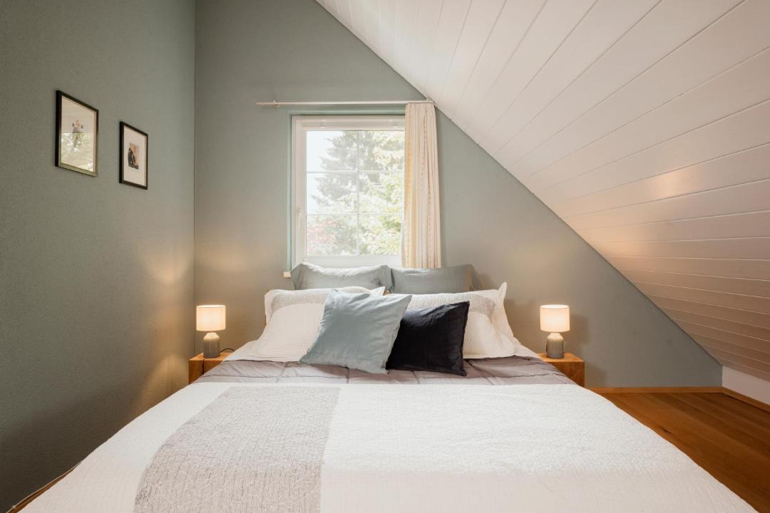Kaltenbach House | EDEN COTTAGE, Bezauberndes Schwedenhaus mit Garten und Kamin