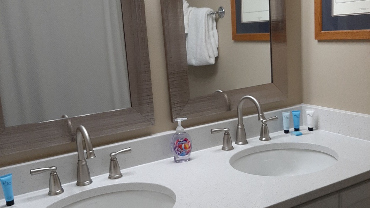 Photo of Bathroom in Clipper Cove
