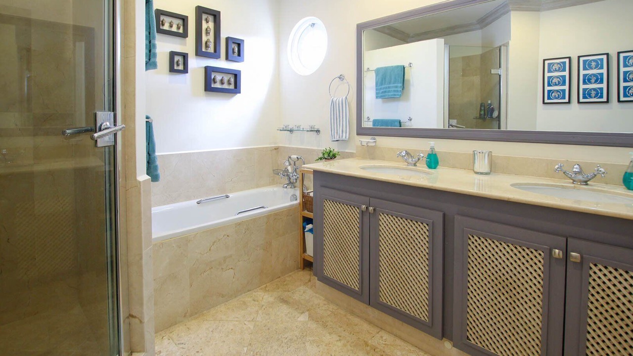 Photo of Bathroom in Merlin Bay