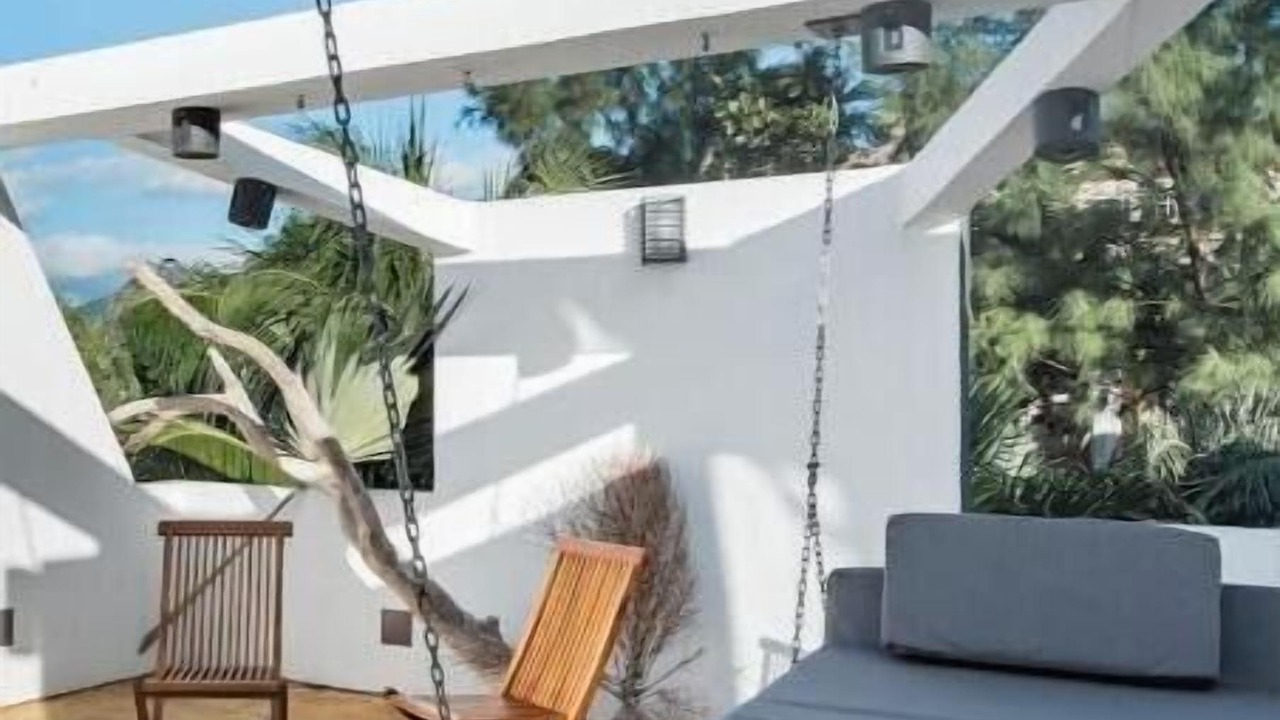 Photo of Patio Balcony in Pointe Aux Sables