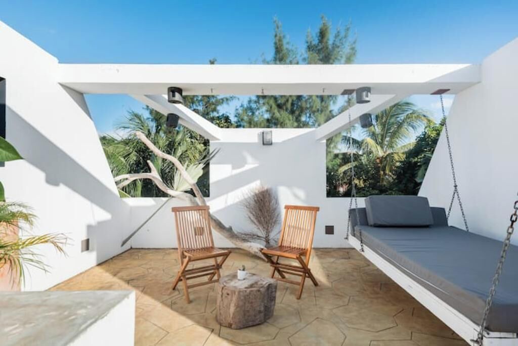 Photo of Patio Balcony in Pointe Aux Sables