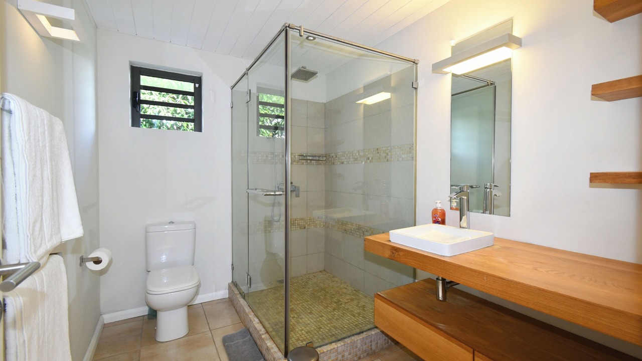 Photo of Bathroom in Calodyne
