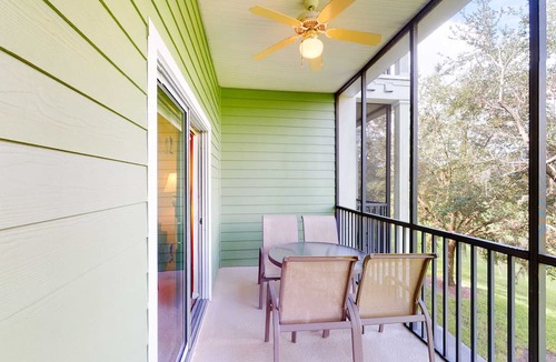 Bahama Bay Condo | 2nd floor condo w/basketball court, restaurant, tennis court, near theme parks