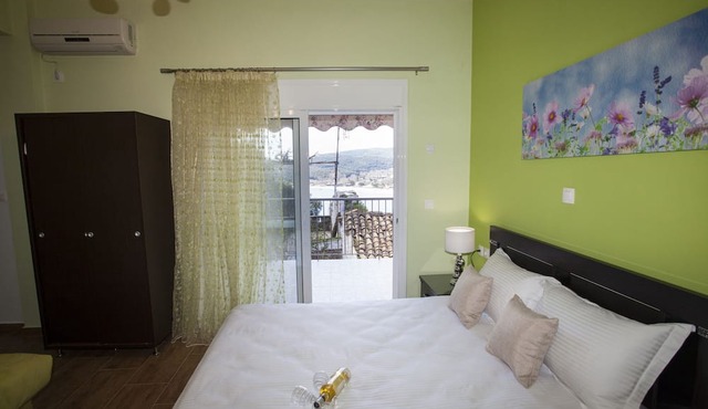 Paraskevi's Luxury Studios in Parga