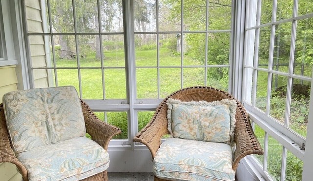 The Damien House - A Country Escape where you can hear the creek. in Verbank