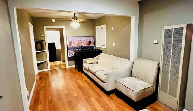 Charming North Park Apartment 2beds w/Office Private Yard, Onsite Parking & Pets in San Diego